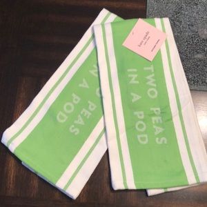 Kate spade “two peas in a pod” kitchen towels